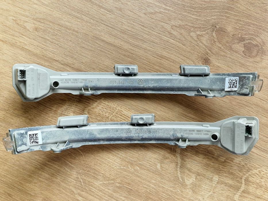 Set lampi originale semnalizare oglinda VW Golf 7 (5G0949101 si 2)