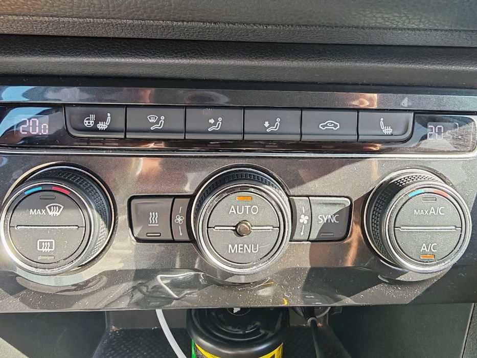 Tiguan Allspace | 4Motion DSG | 7 locuri | Webasto | Masaj