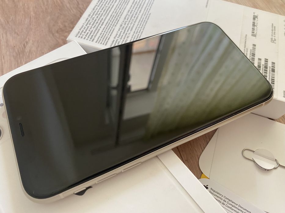 iPhone 11 64gb новый