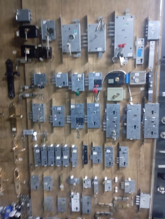 Замок очиш  ешик очиш 24/7   zamok ochish  eshik ochish 24/7 zamok oʻ