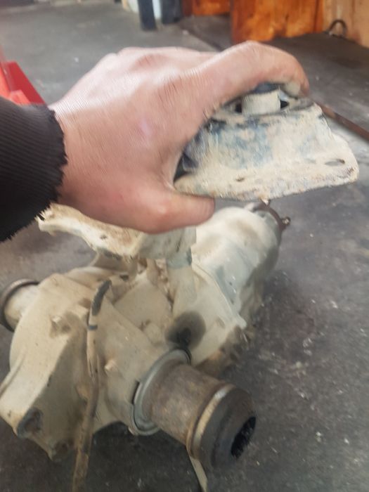 Диференцял за хонда црв 2.0бензин