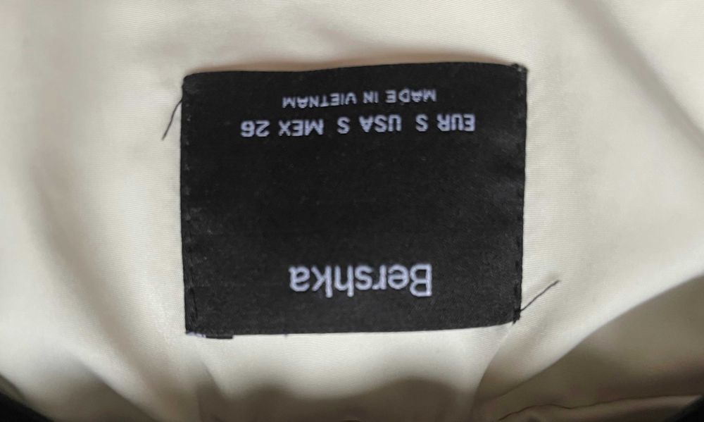 Geaca de iarna Bershka (dama) marimea S