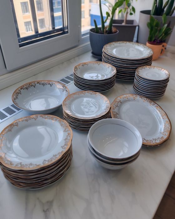 Продаю столовый сервиз