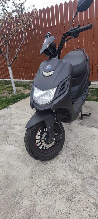Scutere 49 cc limitate la 25 km/h Fără Permis ä
