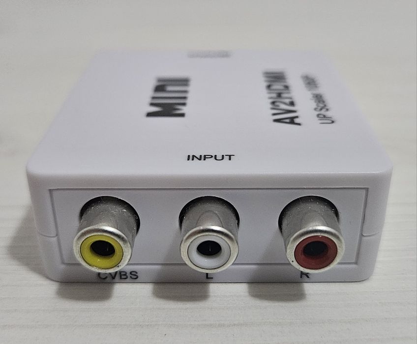 Adaptor audio-video la HDMI