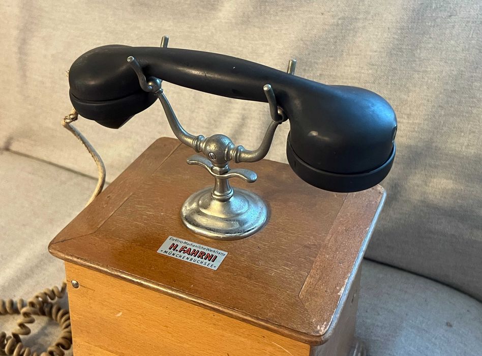 Telefon vechi manual lemn H Fahrni Germania colectie functional