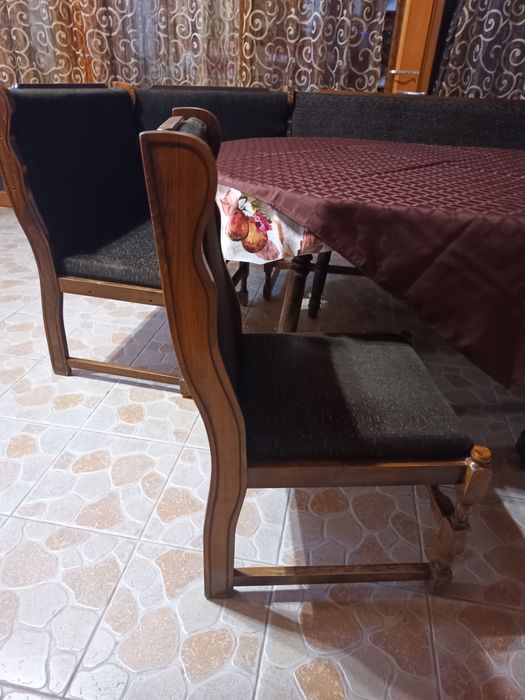 Кухненски мебели (маса столове канапета)