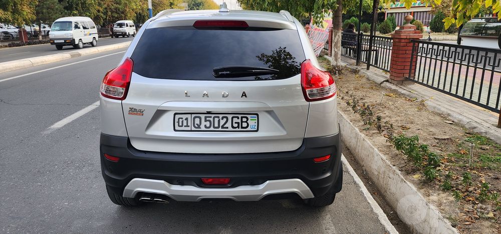 Lada XRAY kross 1.6