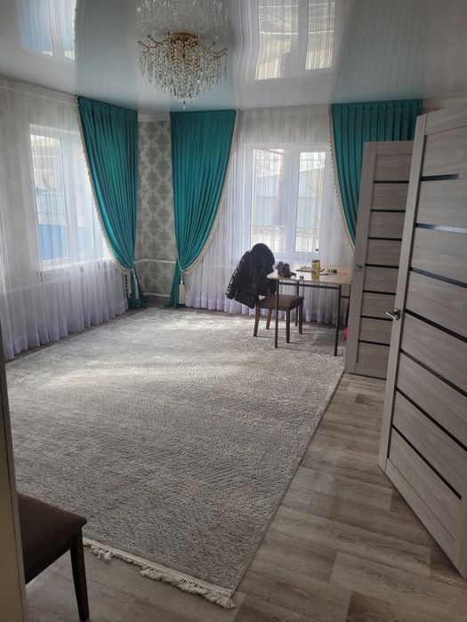 Уй сатылады барлык мебель калады