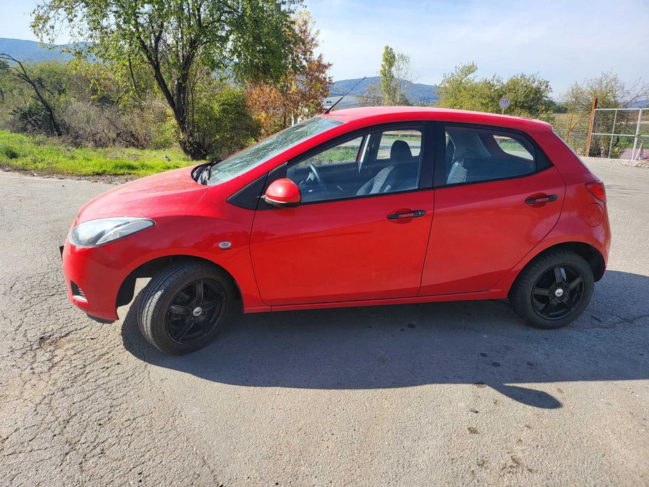 Мазда 2 1,3 бензин верига топ състояние ММ