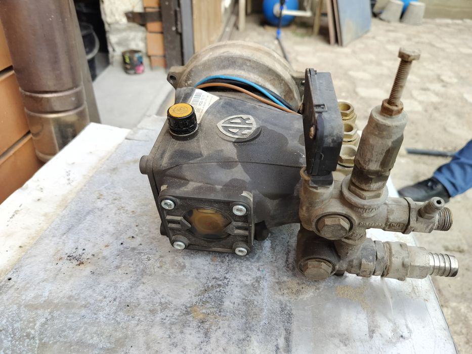 Продам насос высокого давления