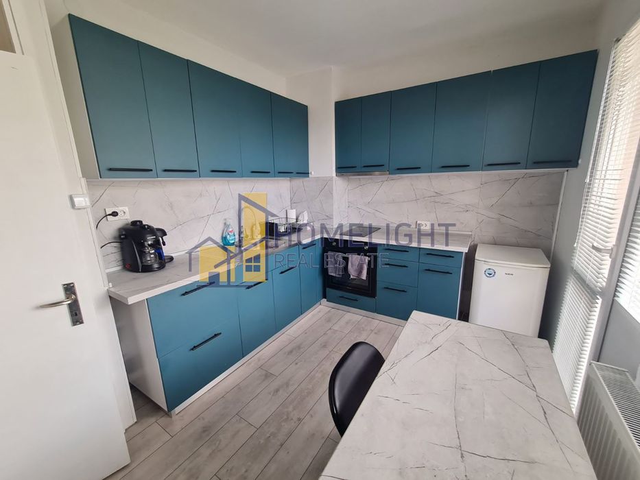 Продава се Тристаен апартамент в София, Левски В - 95 кв.м за 6 €/кв.м - Снимка #3