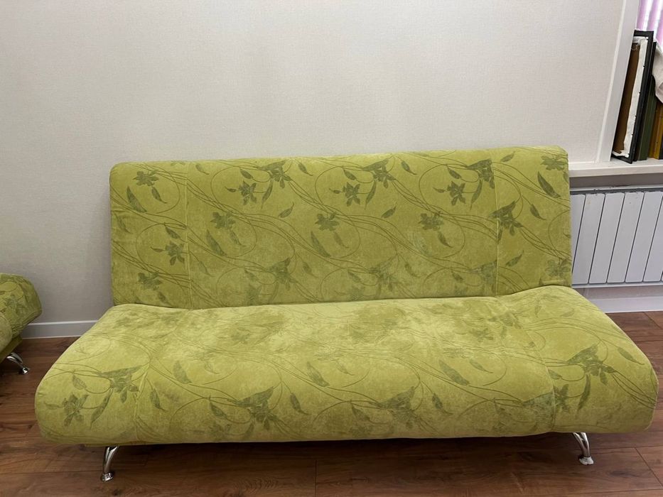 Мягкий уголок продам