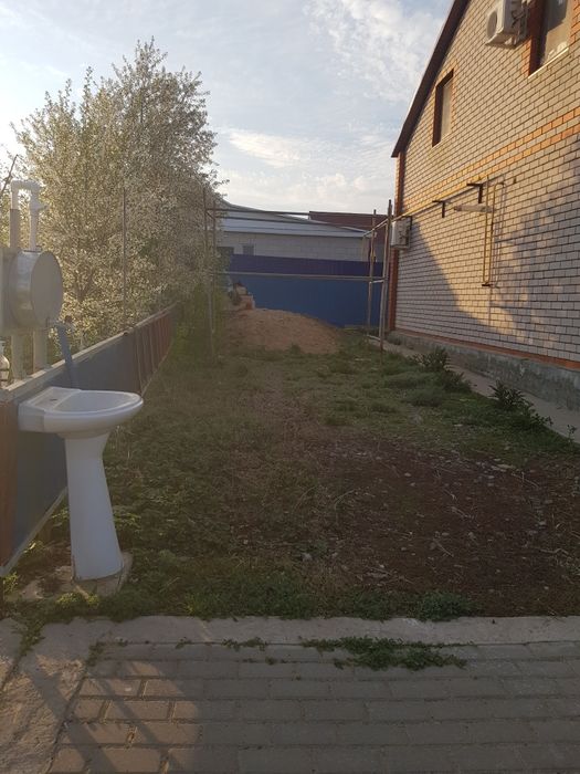 Жер үй сатылады.