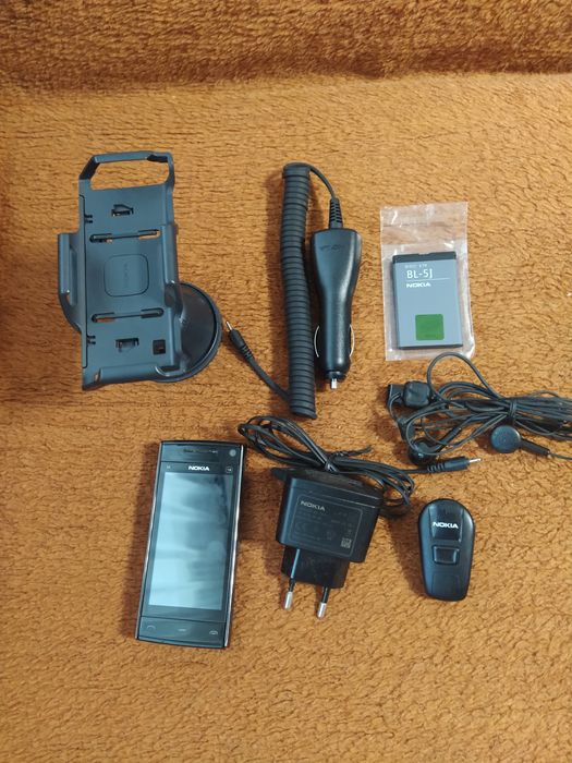 Телефон нокия и аксесоари