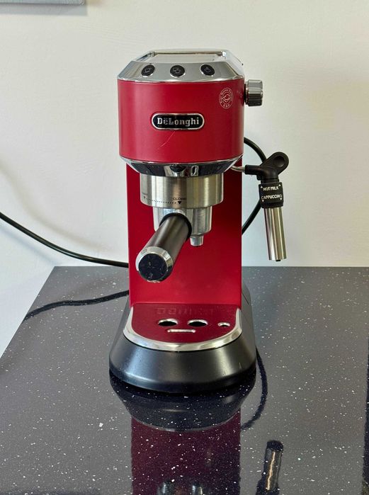 Espressor DeLonghi Dedica Style Red + accesorii barista