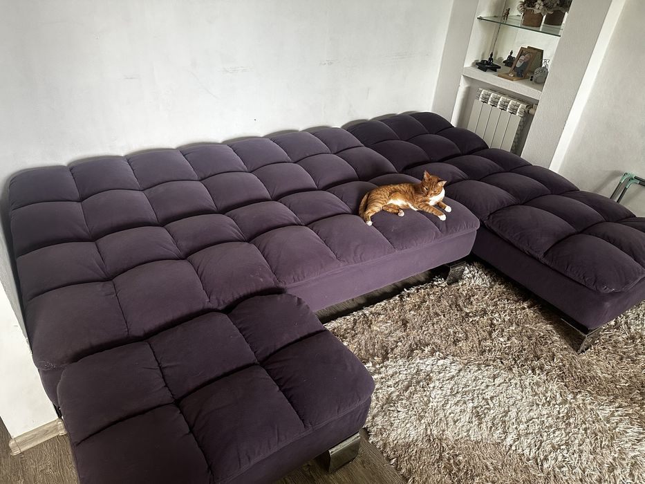 Диван велюровый, фиолетовый