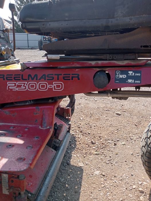 Tractorașe de tuns gazonul Toro Reel master 2300-D