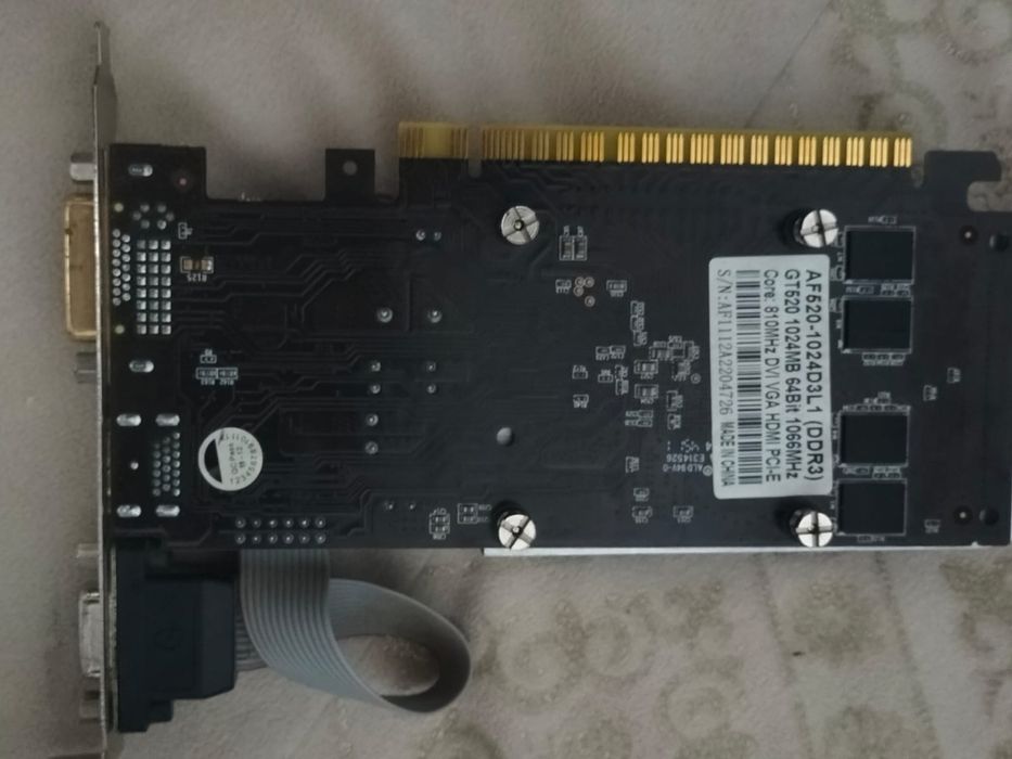 Видеокарта GT520