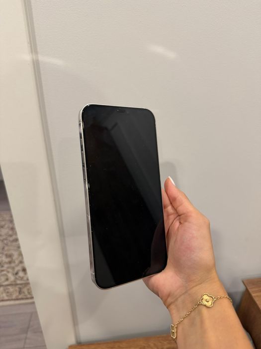 Продам айфон 12 Про Макс в отличном состояний