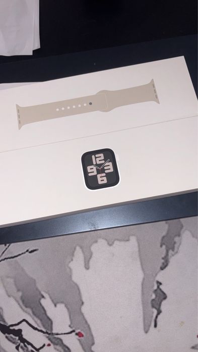 Apple Watch SE (Gen2) 40mm starlight M/L
