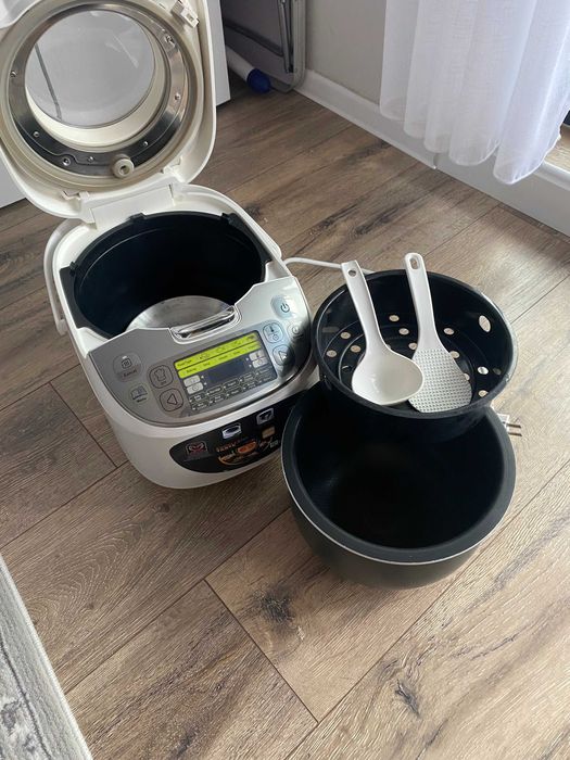 Multicooker Tefal cu AI