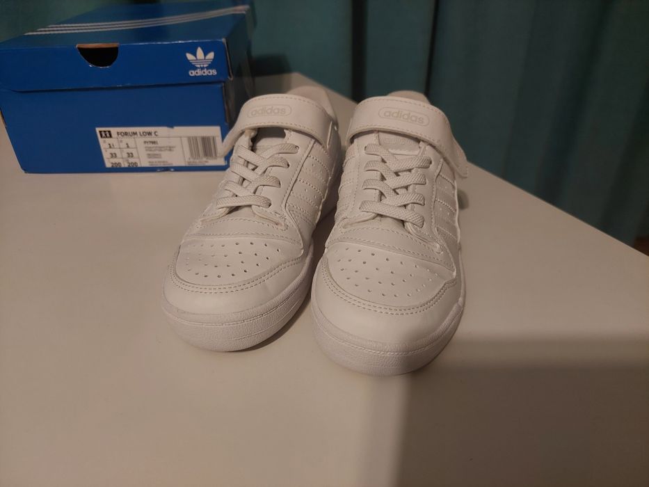 Нови Adidas детски маратонки 33