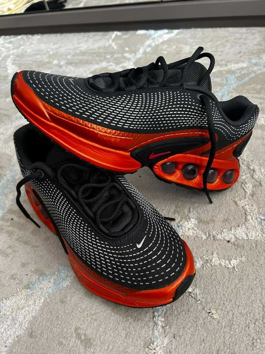 Продават се маратонки Nike air max DN