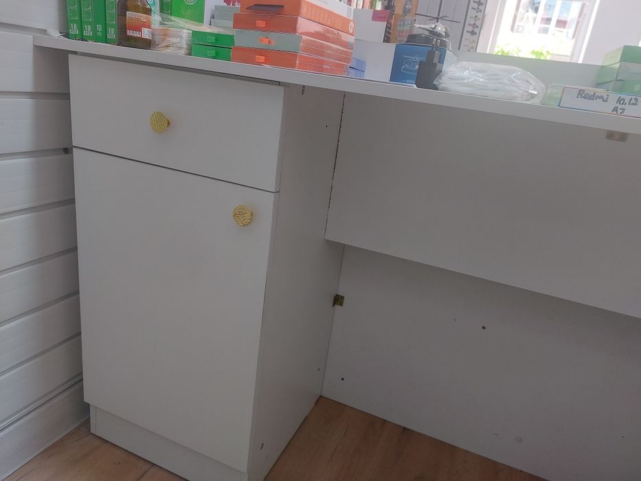 Шкаф мебель подставка