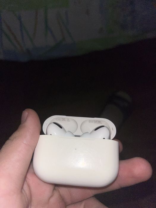 Айрподс про продаеться