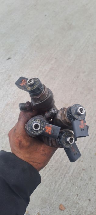 Injectoare VW Passat b7 cc Tiguan audi a4 b8 2.0 CFFB Cod  03L130277j
