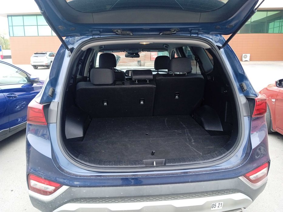 Автомобиль кроссовер Hyundai Santa fe