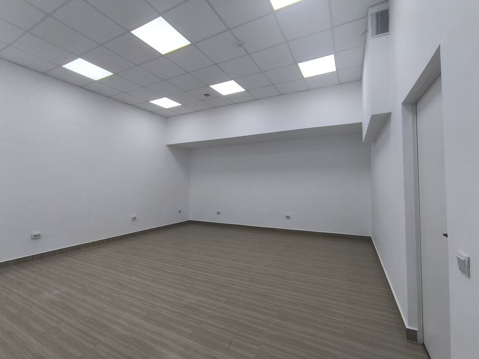 Продается коммерческое помещение  — 210 кв. Рядом трц Мега
