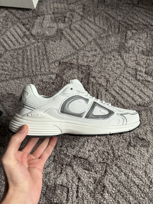 Vand adidași Dior B30