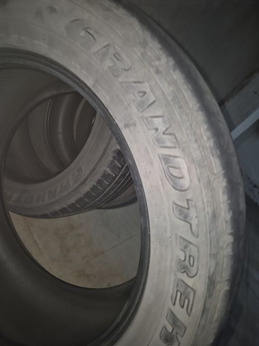 Продам шины б/у.