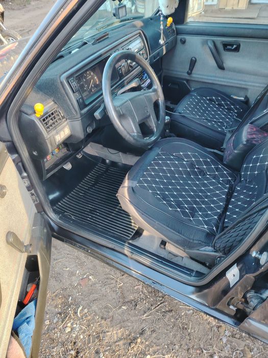 Продам джетту 2 состояния сел поехал.