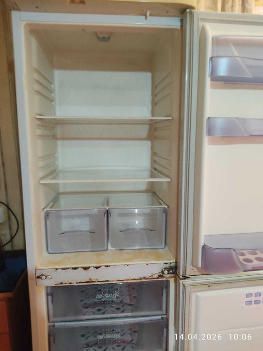 Продам холодильник
