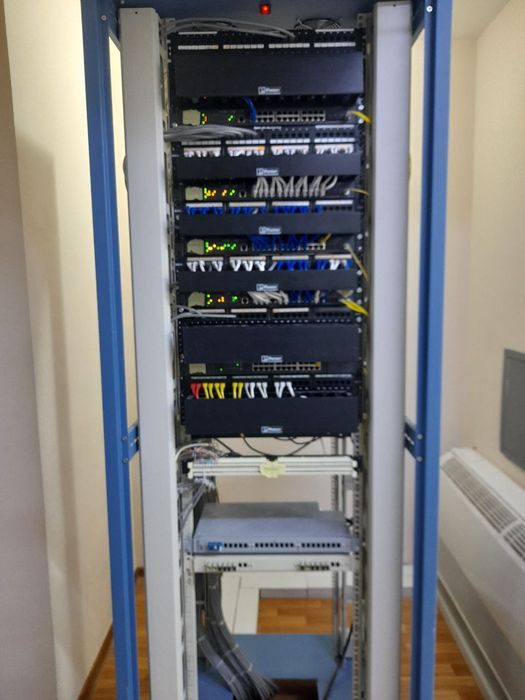 Ustanovka kamera damafo'n