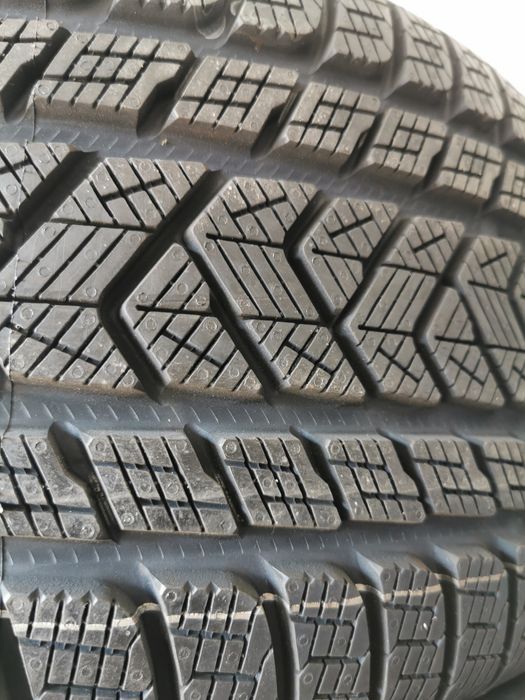 265 50 19 Pirelli anvelope iarna noi porsche bmw SUV 4x4