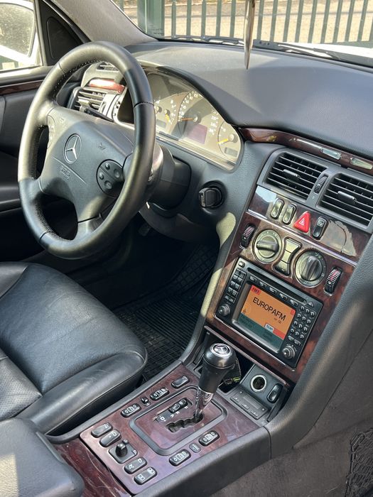 MERCEDES-BENZ E-Class 2001 — imagine 4