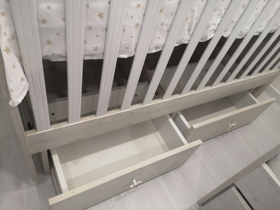 Дървена кошара с обиколници