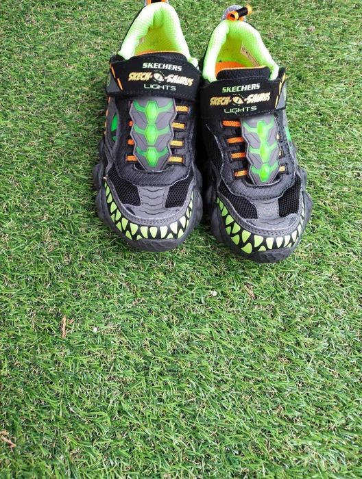 Adidas skechers dino cu lumini