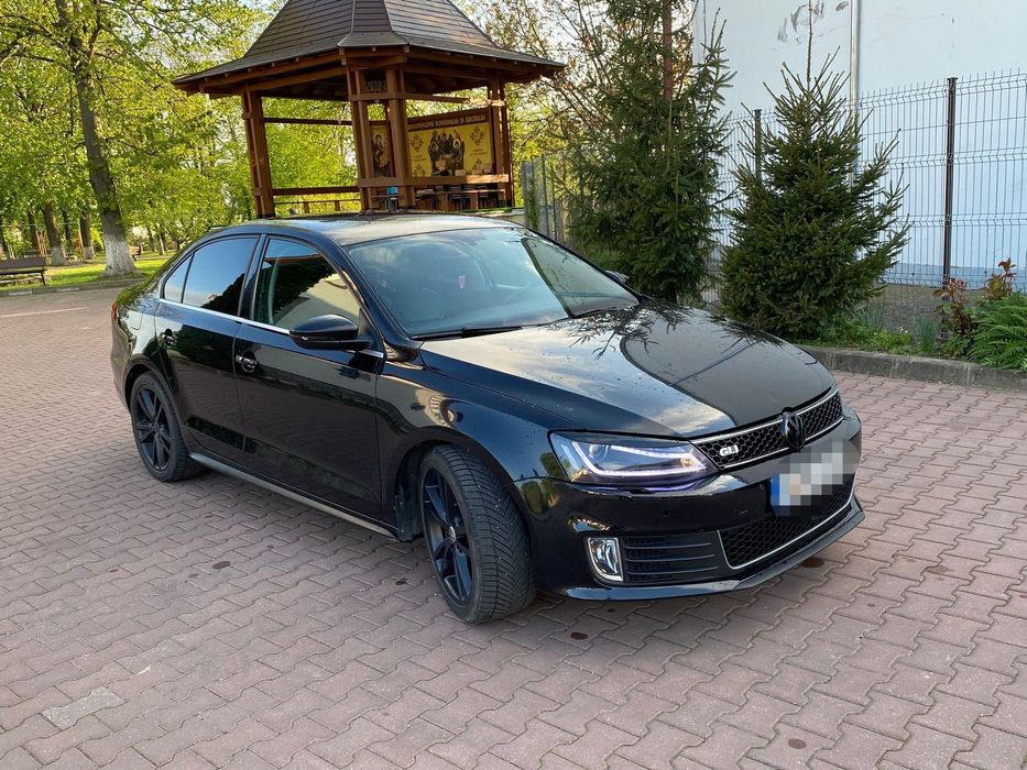Vw Jetta 1.6 tdi 105 cp 2012