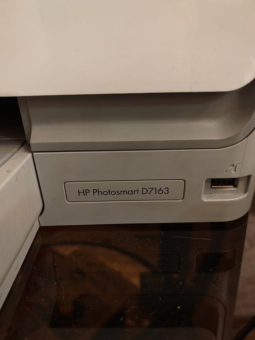 Продам цветной принтер HP