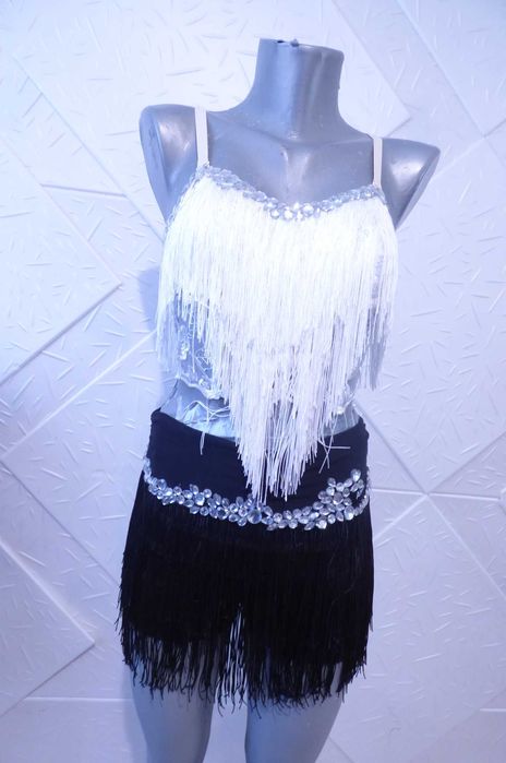 рокли за спортни танци