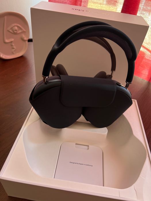 AirPod MAX неупотребявани