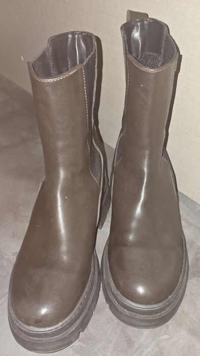 Дамски кафяви боти