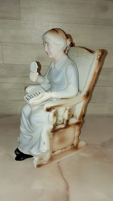 statueta portelan-Bunica