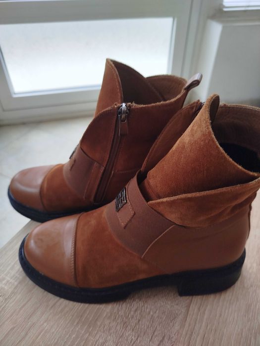 Дамски боти в отлично състояние  естествена кожа и велур
