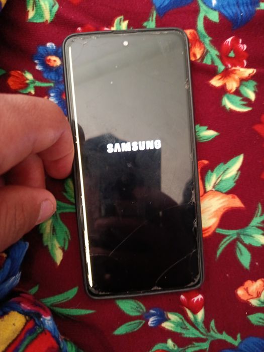 Samsung galaxy a51 64 gb 4000 mah battareya narxi 500 ming som